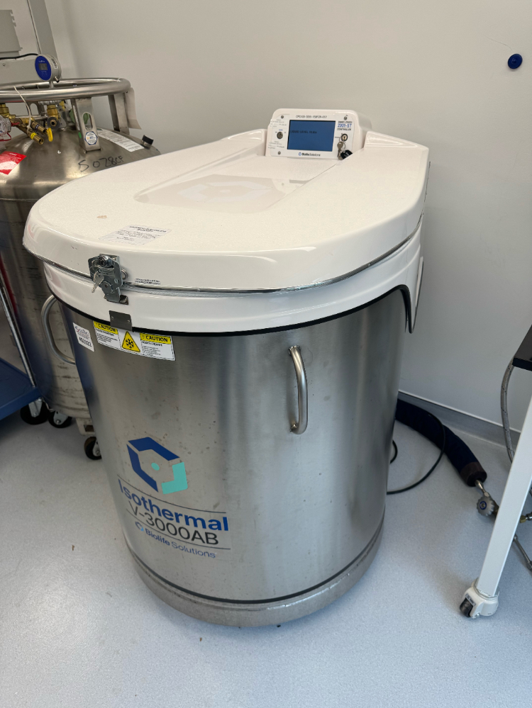 Image of BioLife Isothermal V-3000AB Cryogenic Storage System